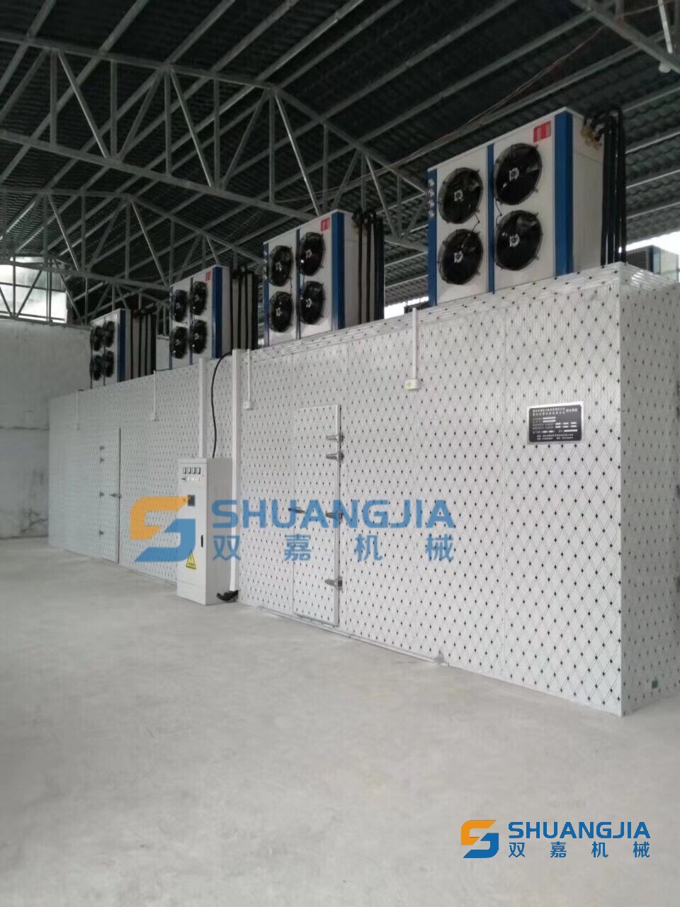 日烘干十噸連續式空氣能烘干機.jpg